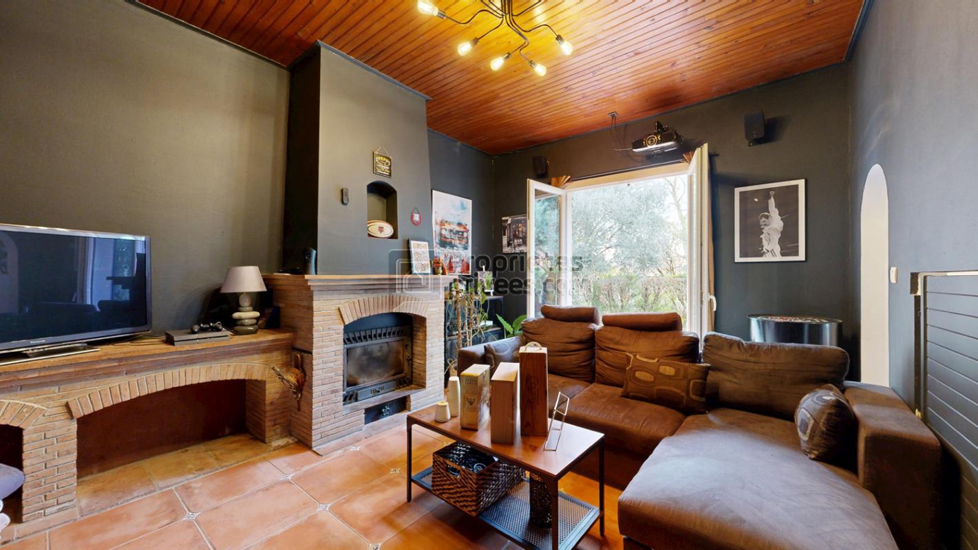 MONTJOIRE Maison MONTJOIRE 9 pièce(s) 260 m2 avec Piscine 9