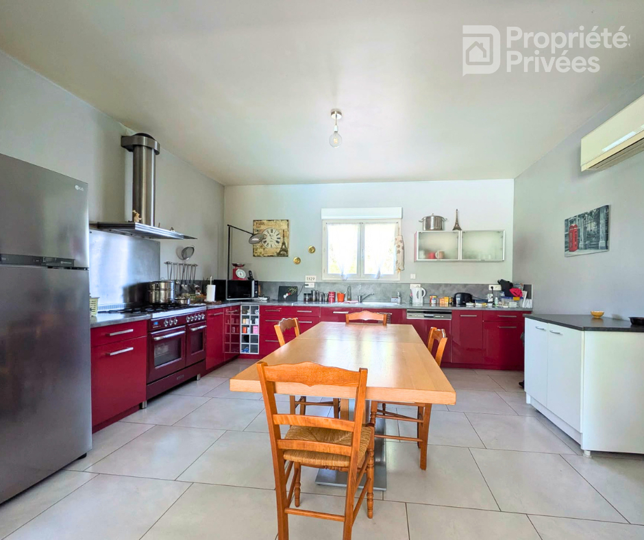 LE MUY Villa plain pied avec piscine et double garage dans un quartier calme ! 8