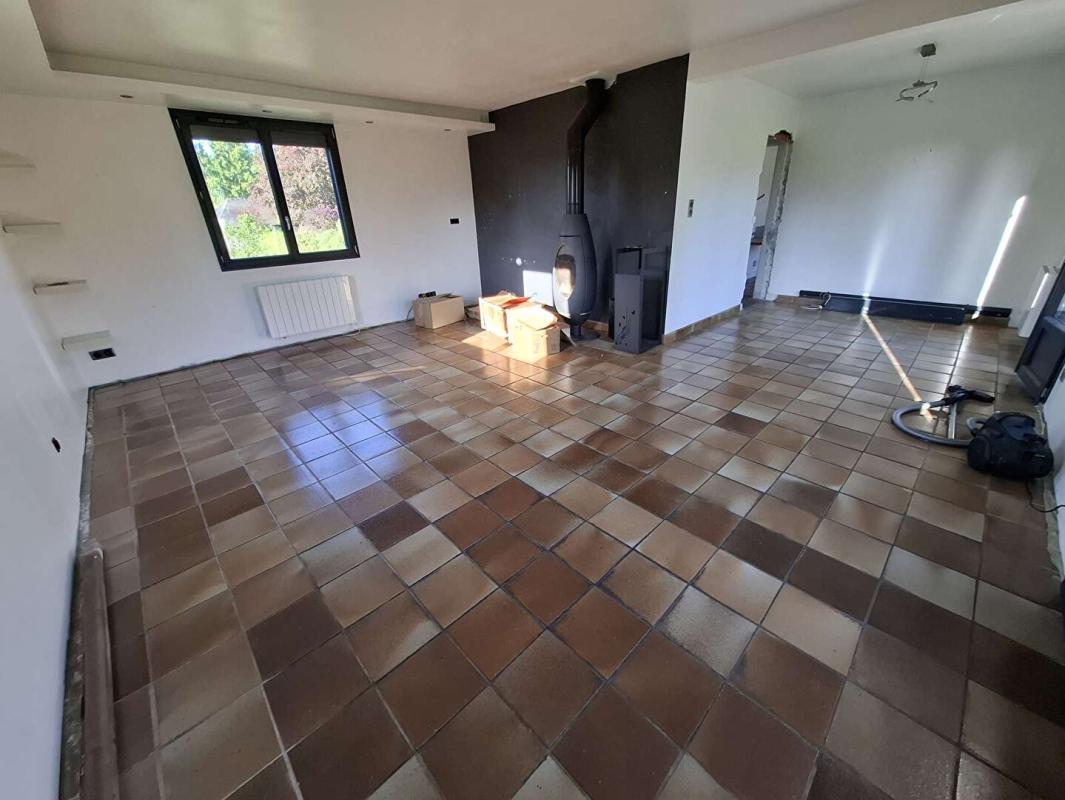 VERNEUIL-SUR-AVRE Maison type Pavillon proche VERNEUIL SUR AVRE 6 pièce(s) 101 m2 + terrain 5