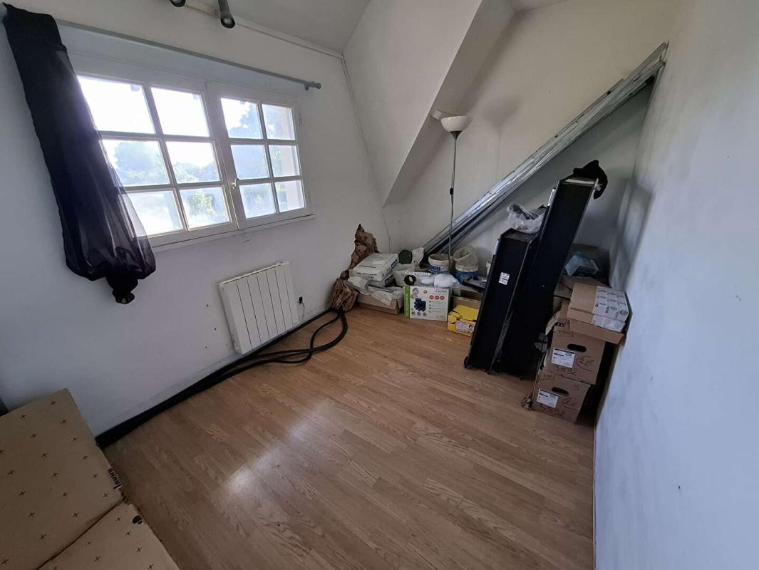 VERNEUIL-SUR-AVRE Maison type Pavillon proche VERNEUIL SUR AVRE 6 pièce(s) 101 m2 + terrain 9