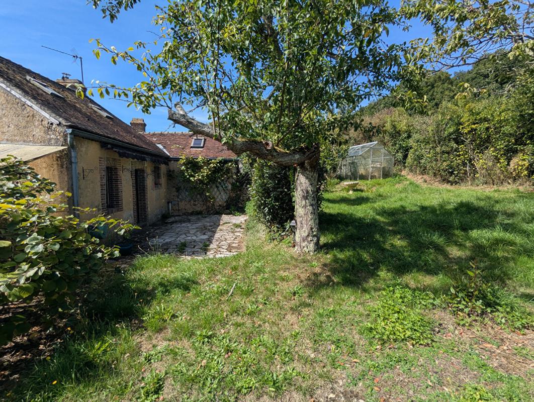 MOUTIERS-AU-PERCHE Propriété 141m2  3 chambres Terrain 617m2 10
