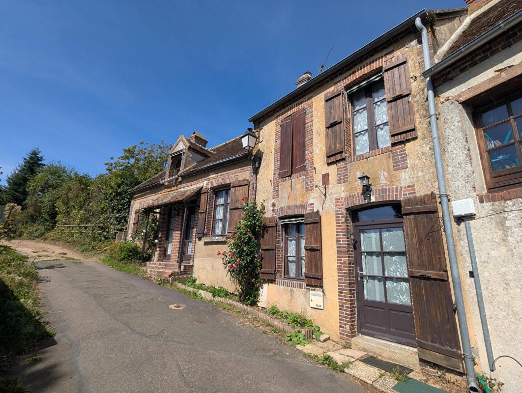 MOUTIERS-AU-PERCHE Propriété 141m2  3 chambres Terrain 617m2 2