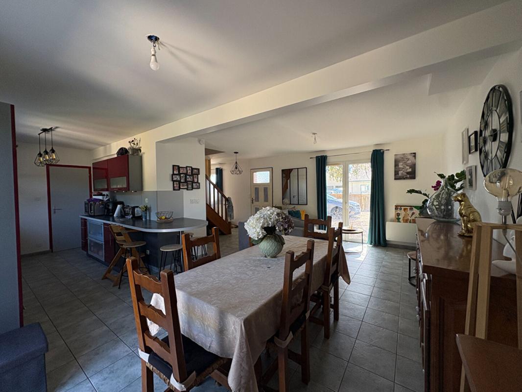 BAUNE Maison située en bourg, à proximité d'Angers 5