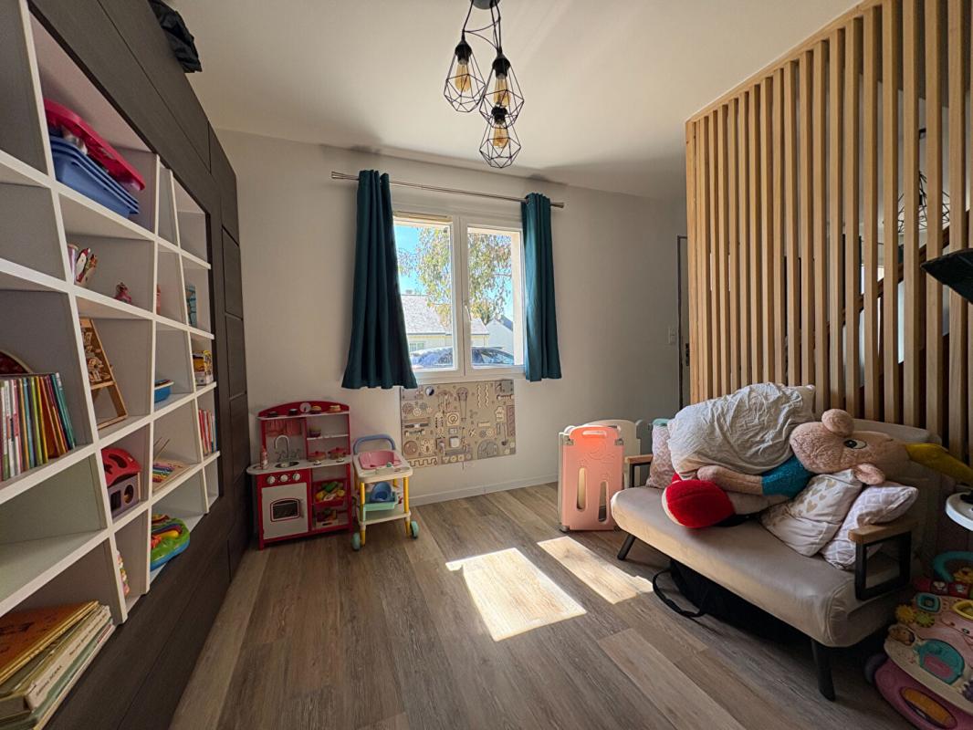 BAUNE Maison située en bourg, à proximité d'Angers 7