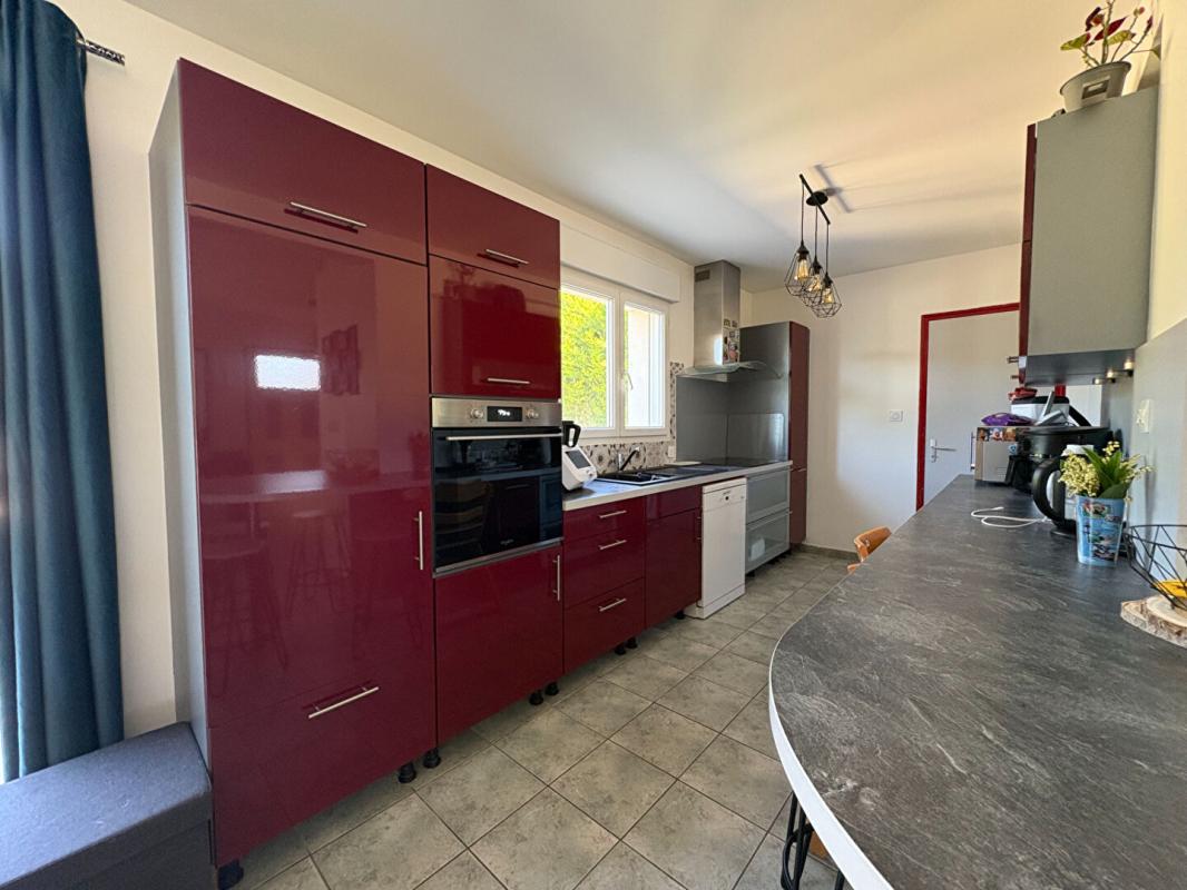 BAUNE Maison située en bourg, à proximité d'Angers 8