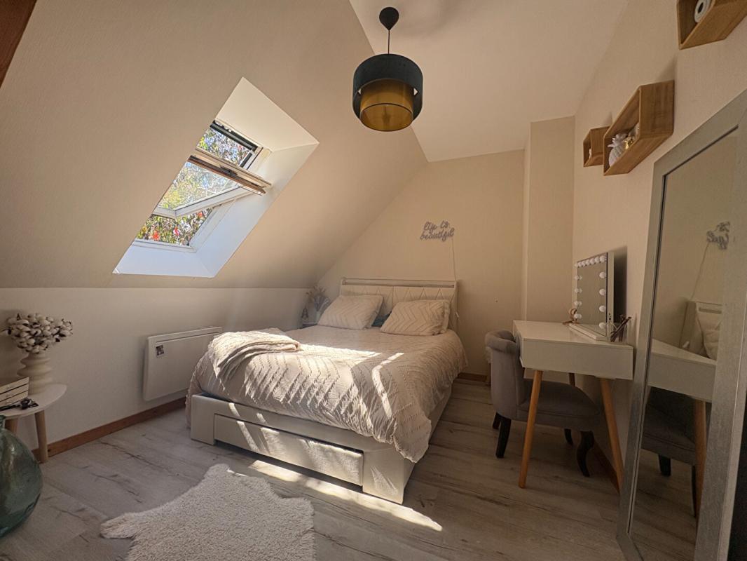 BAUNE Maison située en bourg, à proximité d'Angers 9