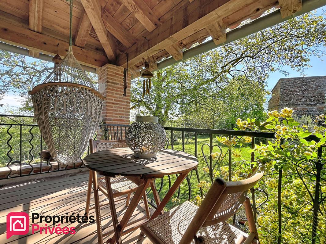 SAINT-SULPICE-LA-POINTE Maison 7 pièces 243 m2 16