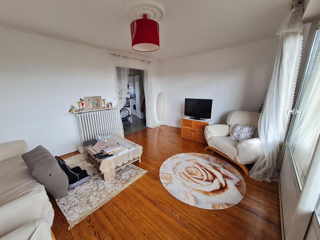 BEGLES Bègles : Appartement T4 de 72 m2 + balcon+ cellier. Coup de coeur assuré 10