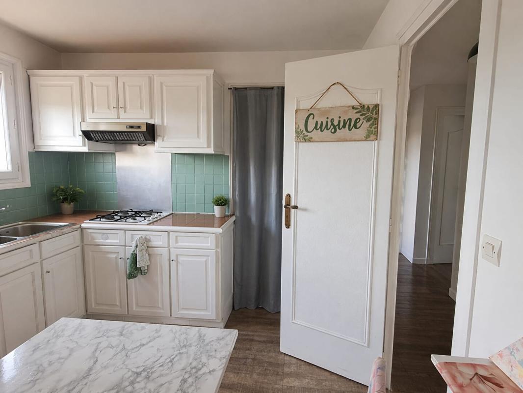 BEGLES Bègles : Appartement T4 de 72 m2 + balcon+ cellier. Coup de coeur assuré 4