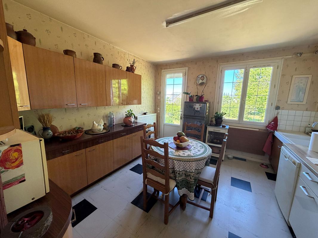 LA CHARITE-SUR-LOIRE Joli pavillon sur sous sol dans un secteur calme de La Charité sur Loire 10