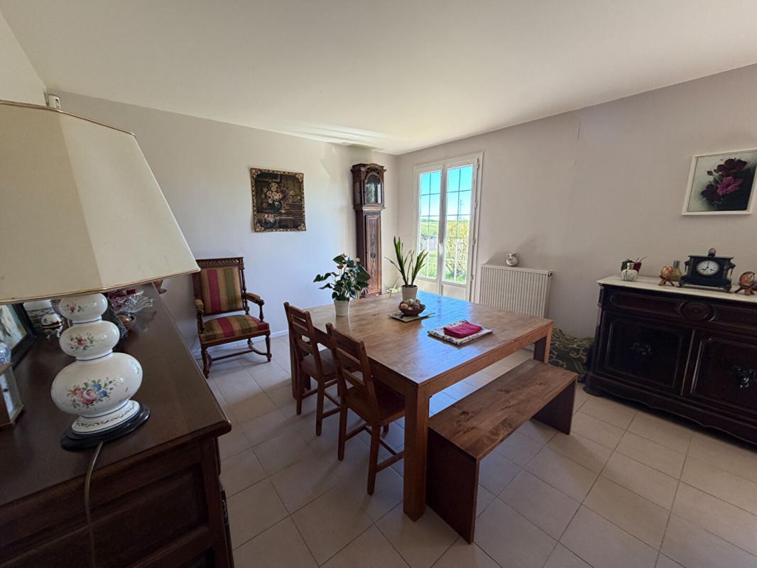 LA CHARITE-SUR-LOIRE Joli pavillon sur sous sol dans un secteur calme de La Charité sur Loire 8