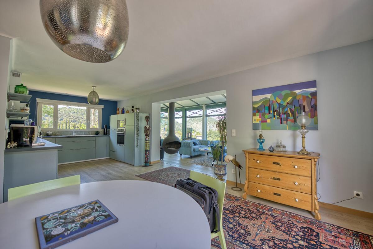 ANDUZE Superbe villa  de plain pied  avec piscine et mazet indépendant sur les hauteurs avec vue exceptionnelle 3