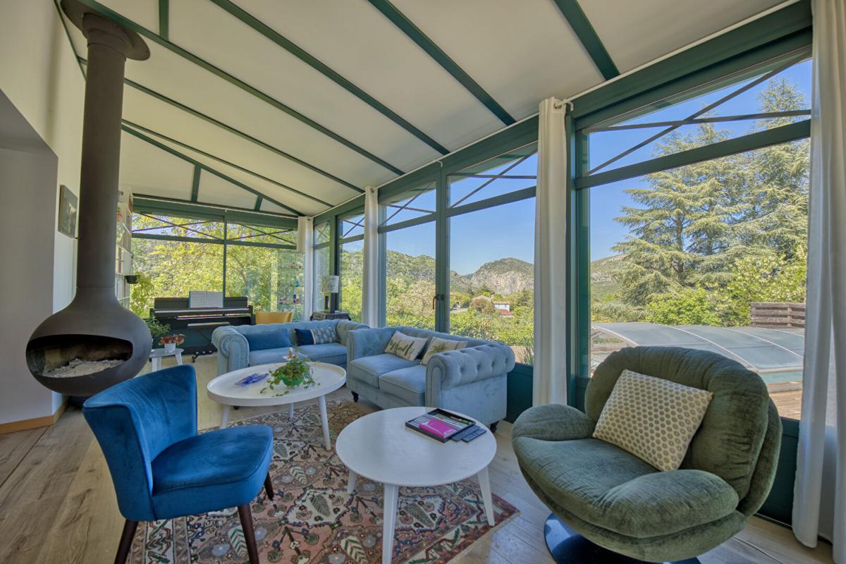ANDUZE Superbe villa  de plain pied  avec piscine et mazet indépendant sur les hauteurs avec vue exceptionnelle 5