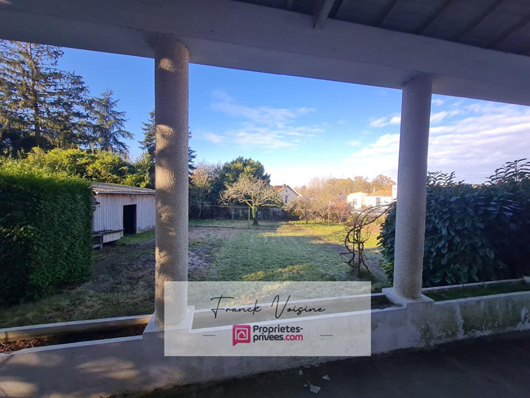 LES HERBIERS Maison de 212 m2 A VENDRE Les Herbiers  Centre Ville - 4 Chambres et un bureau sur un terrain de 1150 m2 11