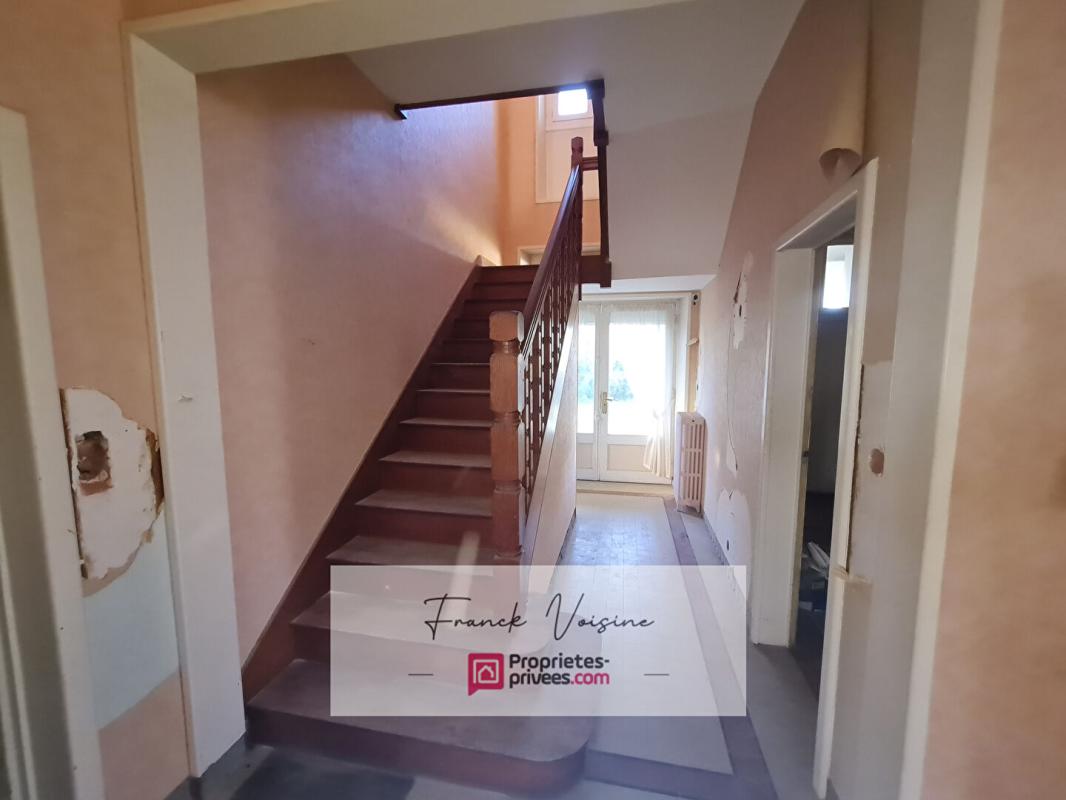 LES HERBIERS Maison de 212 m2 A VENDRE Les Herbiers  Centre Ville - 4 Chambres et un bureau sur un terrain de 1150 m2 12