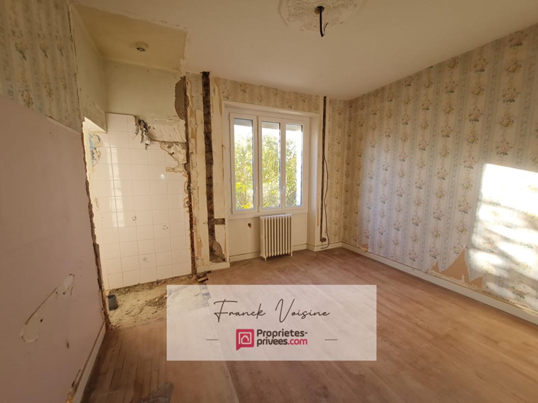 LES HERBIERS Maison de 212 m2 A VENDRE Les Herbiers  Centre Ville - 4 Chambres et un bureau sur un terrain de 1150 m2 13