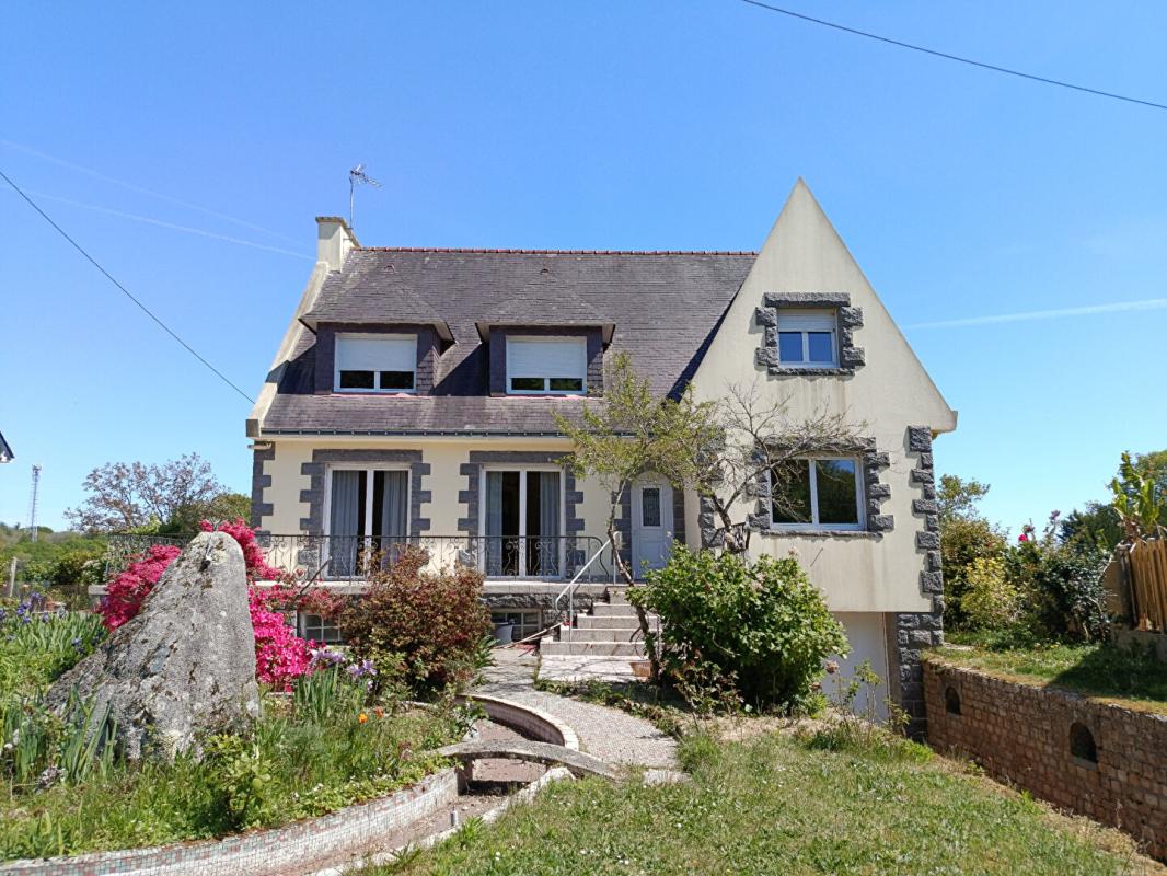 LE FAOUET Maison 5 chambres175 m2 1