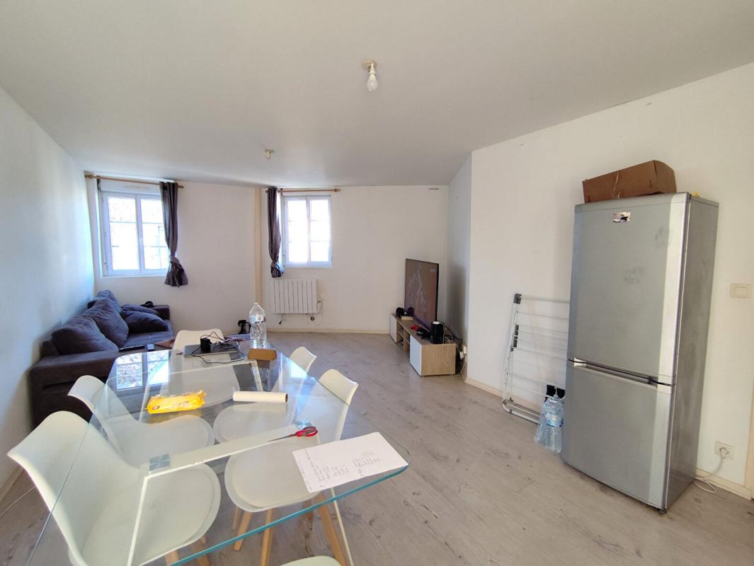 SAINT-BRIEUC Immeuble avec local commercial et 2 appartements 7