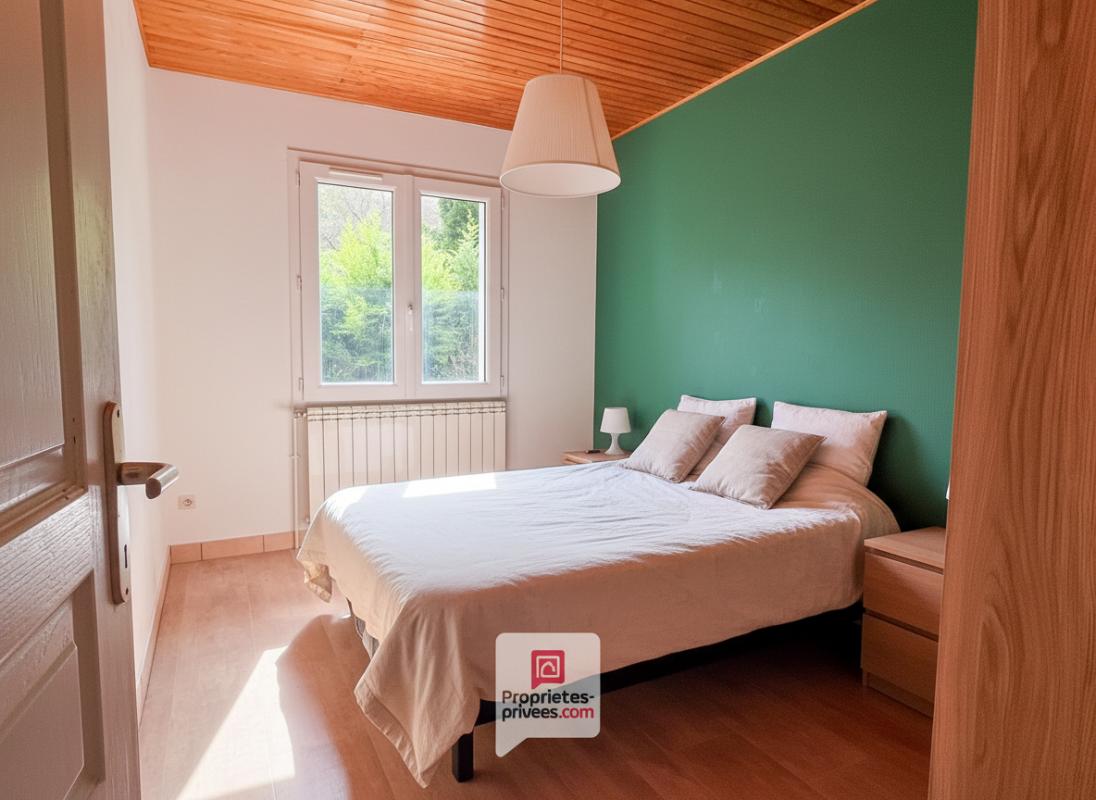 GIERES Gières (38610) Appartement T3 (1 chambre) - Jardin - place parking - possibilité garage 11