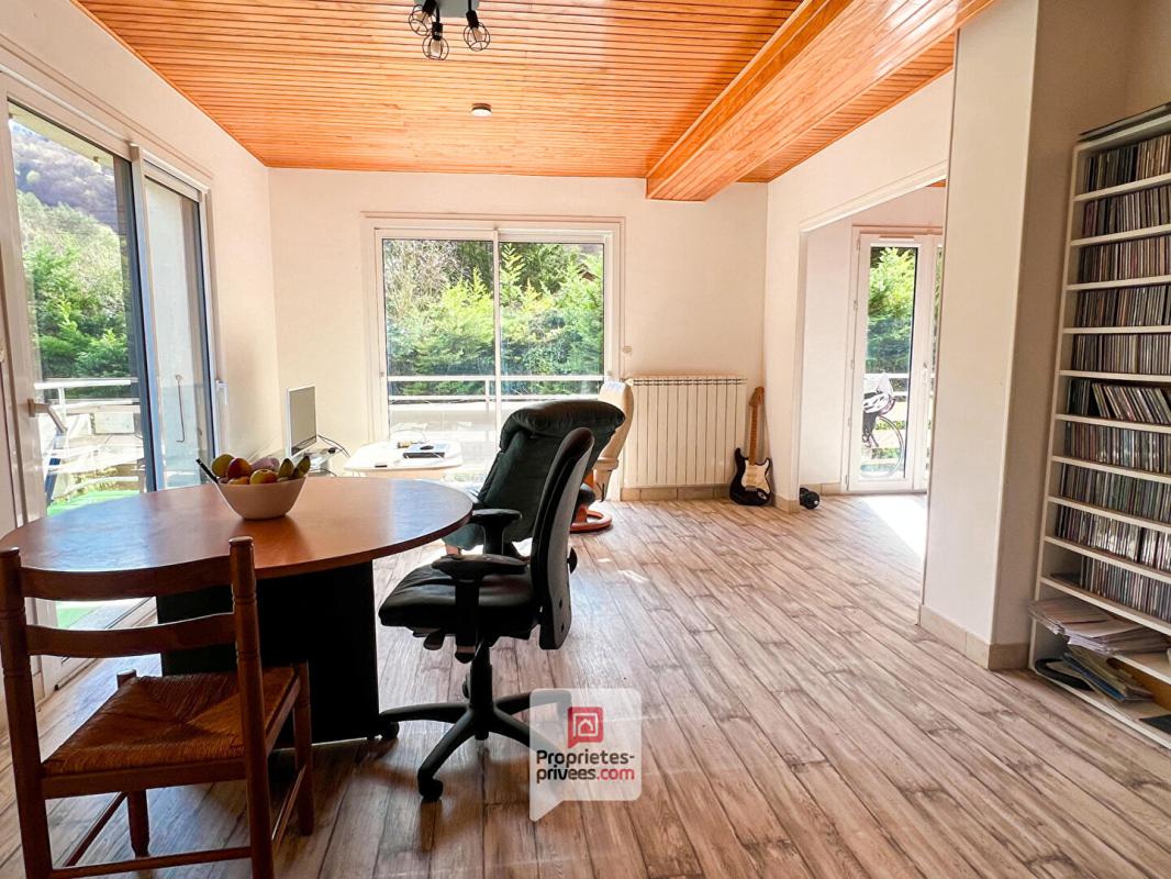 GIERES Gières (38610) Appartement T3 (1 chambre) - Jardin - place parking - possibilité garage 6