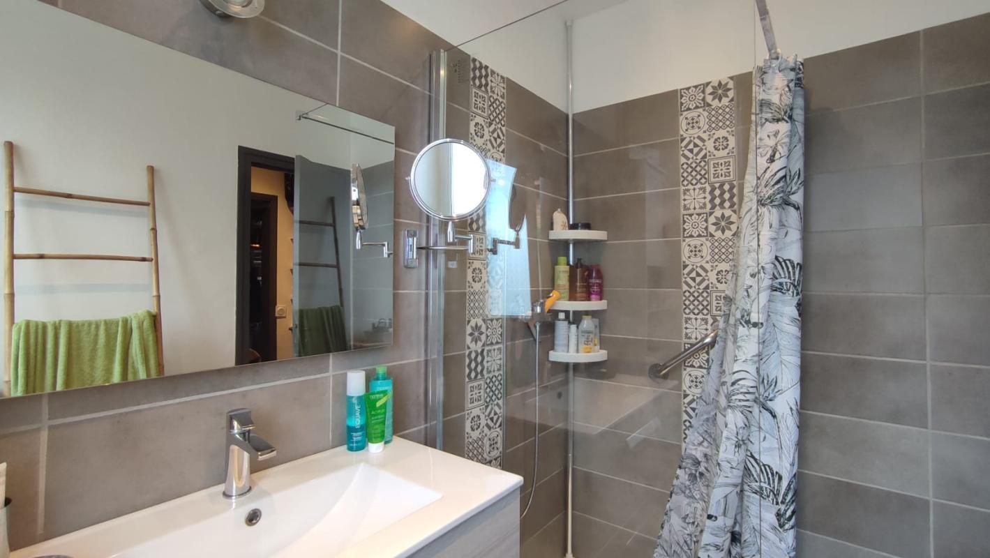 LANOBRE Charmante Maison dans beau quartier de Lanobre 15270 10