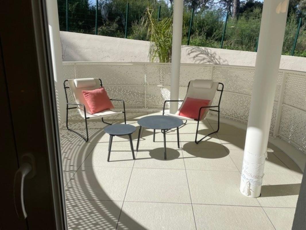 LA SEYNE-SUR-MER T2 d' exception avec balcon - Emplacement premium-  La presqu'île 4