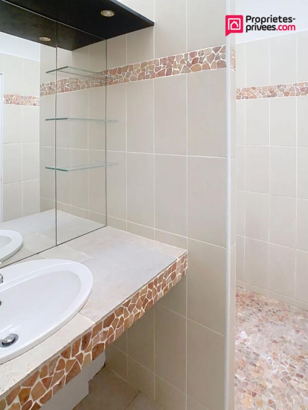 GANGES Appartement Ganges 5 pièce(s) 152 m2 12