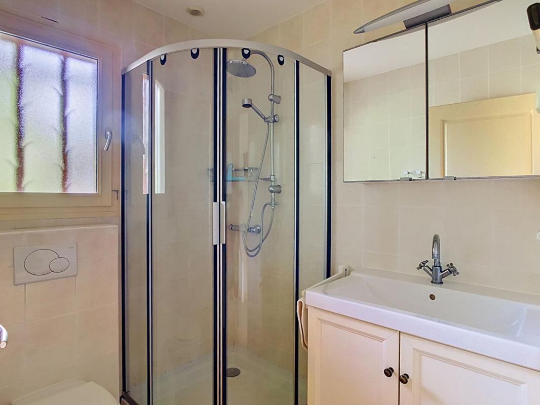 CHAMPS-ROMAIN Maison de plain-pied avec 3 chambres 13