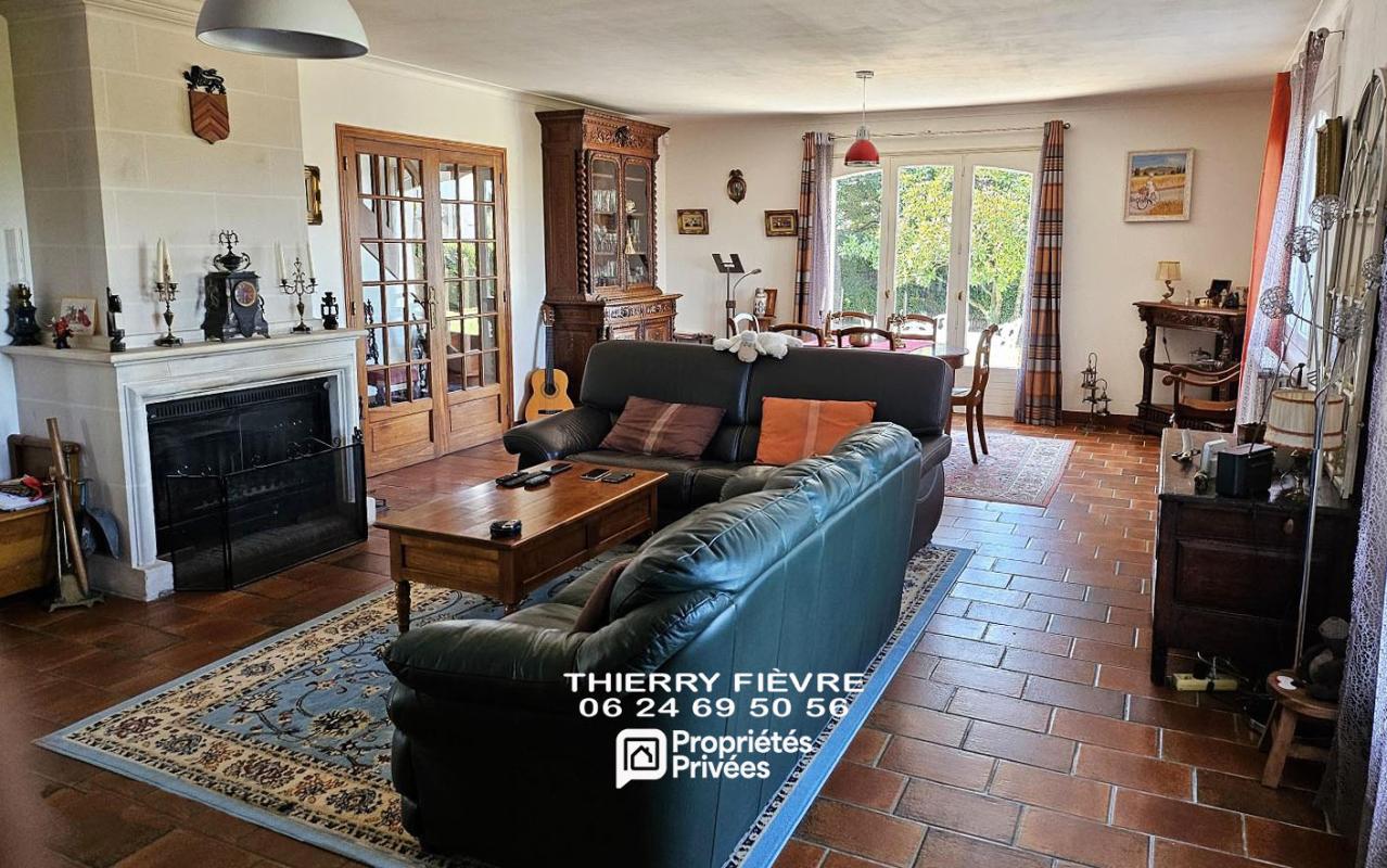 MOULIHERNE Mouliherne 49390  Maison de 156 m2 habitables  de  4 chambres , garage , sur un terrain clos de 2590 m2 4