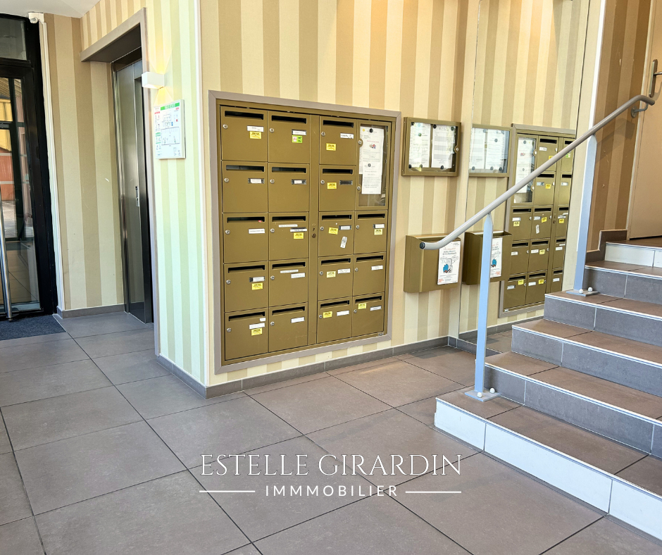 NANTES Appartement T4 - Dernier étage - Nantes Cardo 12