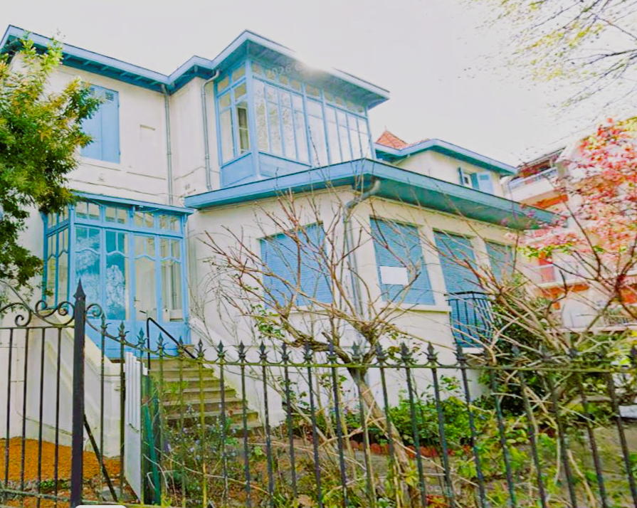 ARCACHON ARCACHON - Appartement de caractère avec jardin privatif au sein d'une remarquable villa Arcachonnaise 1