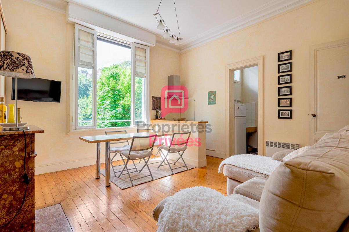 ARCACHON ARCACHON - Appartement de caractère avec jardin privatif au sein d'une remarquable villa Arcachonnaise 3