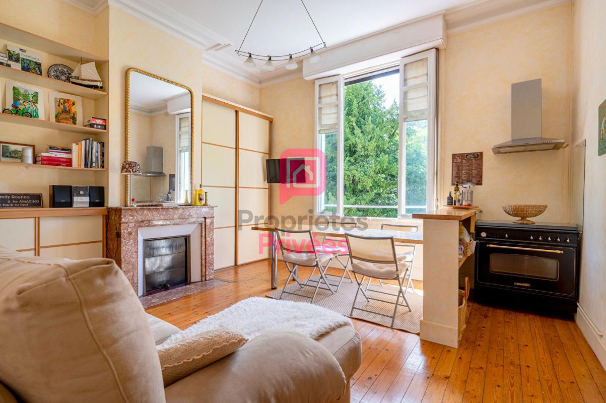 ARCACHON ARCACHON - Appartement de caractère avec jardin privatif au sein d'une remarquable villa Arcachonnaise 4