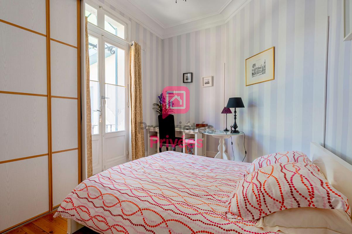 ARCACHON ARCACHON - Appartement de caractère avec jardin privatif au sein d'une remarquable villa Arcachonnaise 9