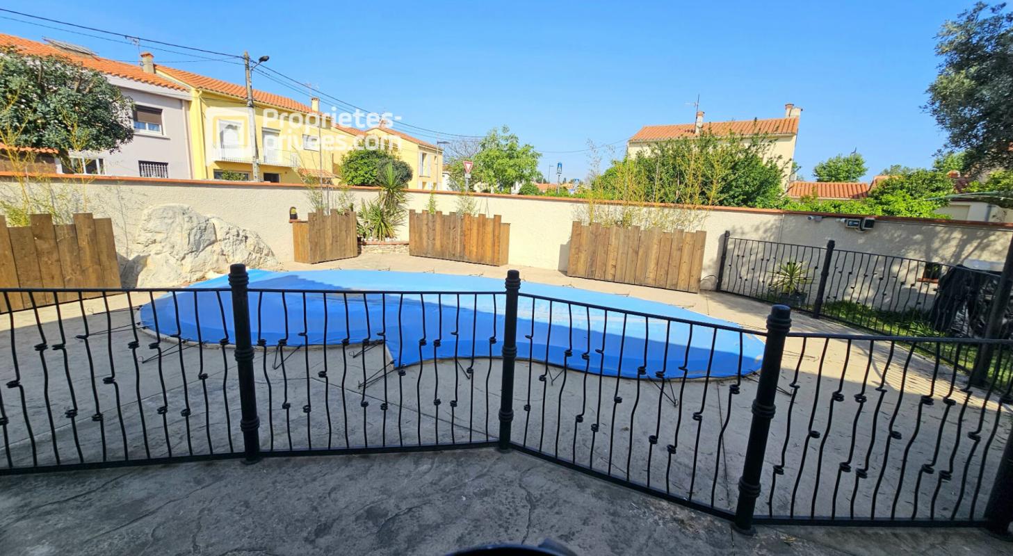 ELNE Elne maison de ville de 145 m² avec piscine et jardin 17