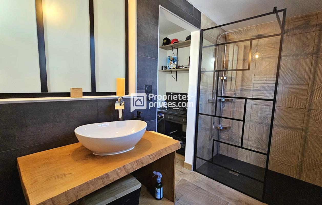 ELNE Elne maison de ville de 145 m² avec piscine et jardin 7