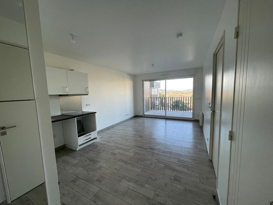 HYERES Plage, Nature et Piscine - T2 récent + parking - Hyères (83400) 1