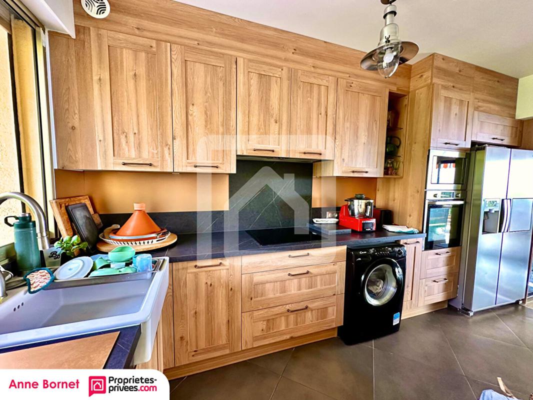 GRASSE Appartement 4 pièces 93 m2 avec terrasse vue panoramique mer, garage, parking privatif et cave 6