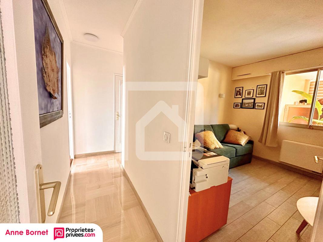 GRASSE Appartement 4 pièces 93 m2 avec terrasse vue panoramique mer, garage, parking privatif et cave 8