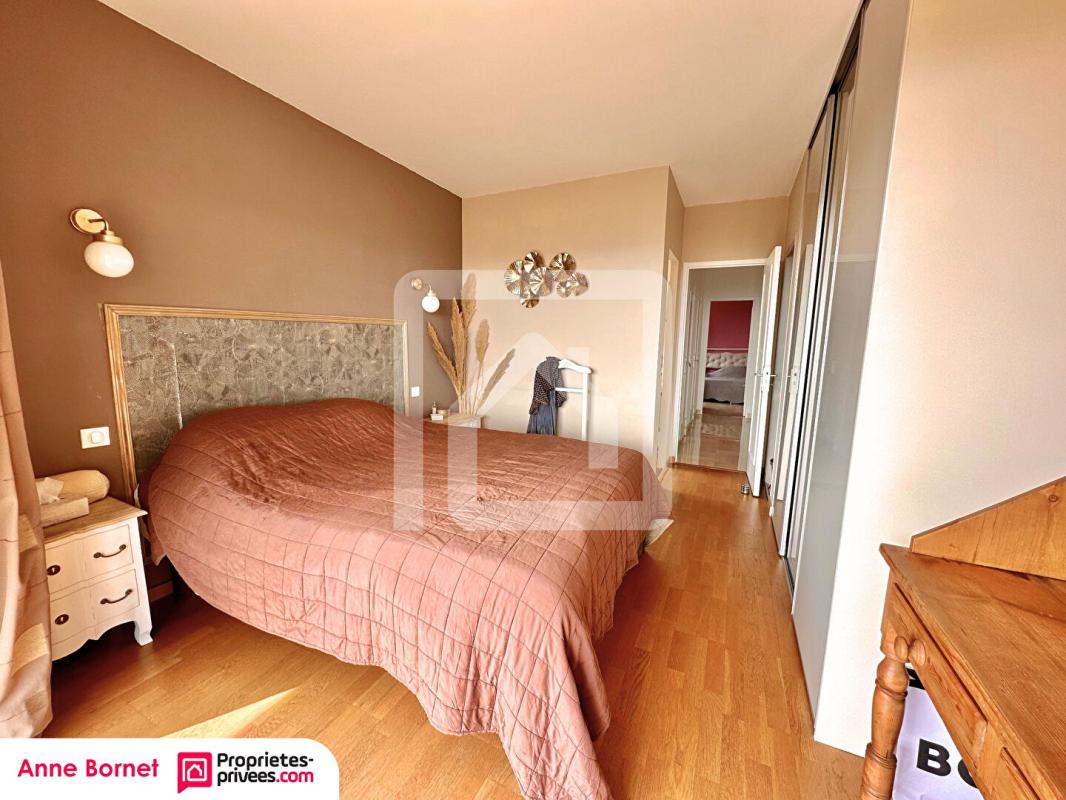 GRASSE Appartement 4 pièces 93 m2 avec terrasse vue panoramique mer, garage, parking privatif et cave 9