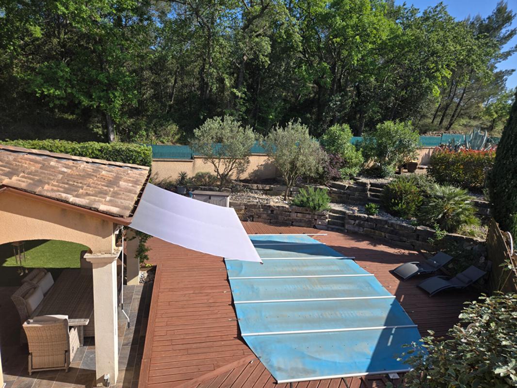 MASSILLARGUES-ATTUECH Villa avec piscine, dans un cadre résidentiel prisé 12