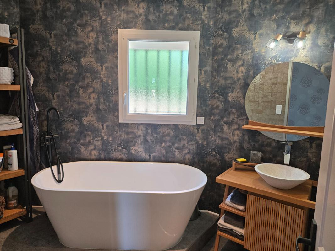 MASSILLARGUES-ATTUECH Villa avec piscine, dans un cadre résidentiel prisé 6