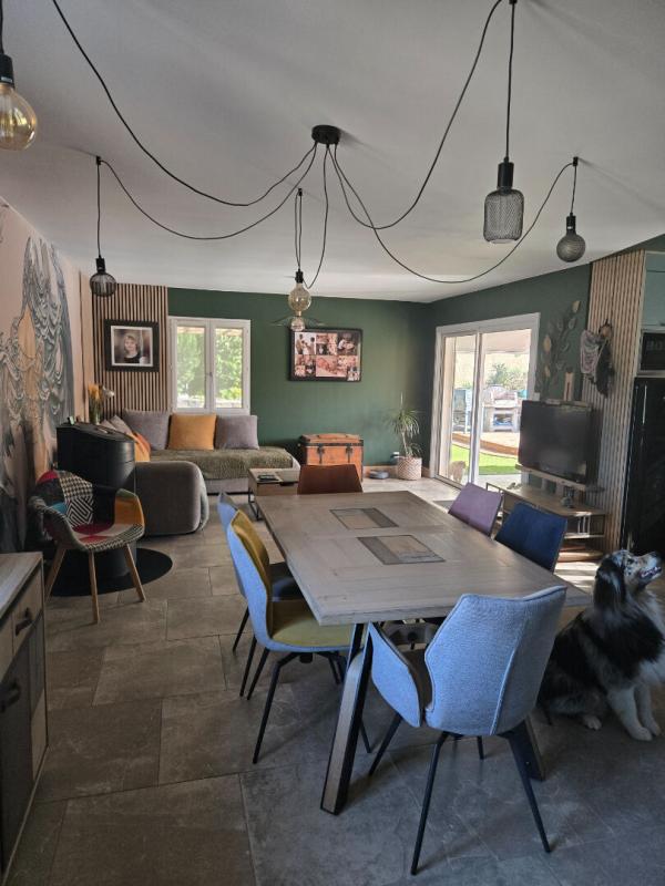 MASSILLARGUES-ATTUECH Villa avec piscine, dans un cadre résidentiel prisé 8