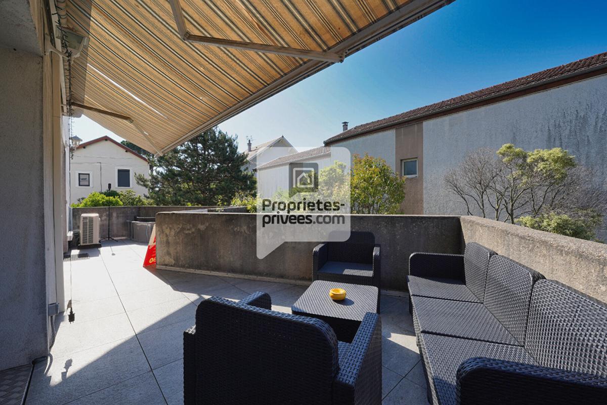 SEYSSINET-PARISET SEYSSINET PARISET T3 de 68m2 + Garage, Parkings & Cave 4
