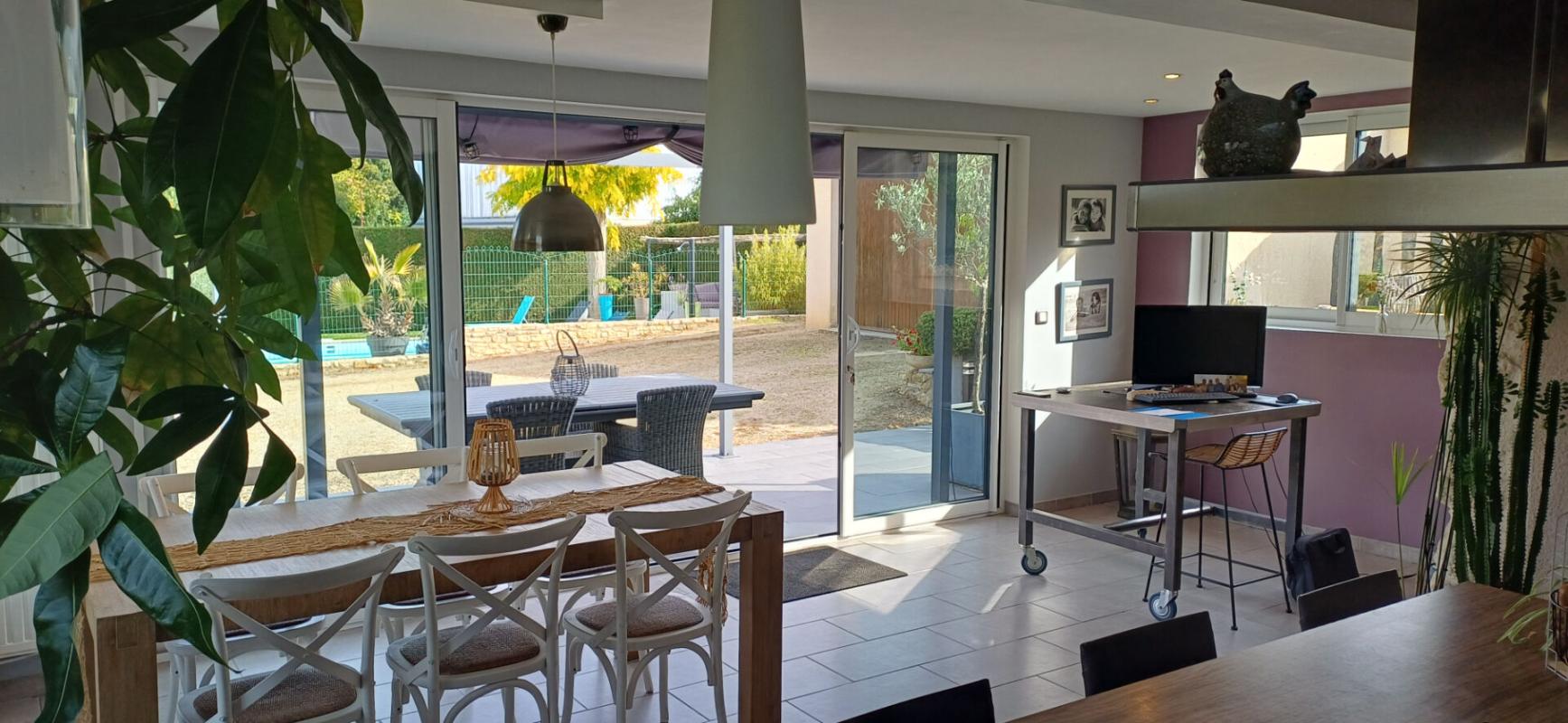 LEZIGNE Maison Coup de Coeur à  Lézigné 10