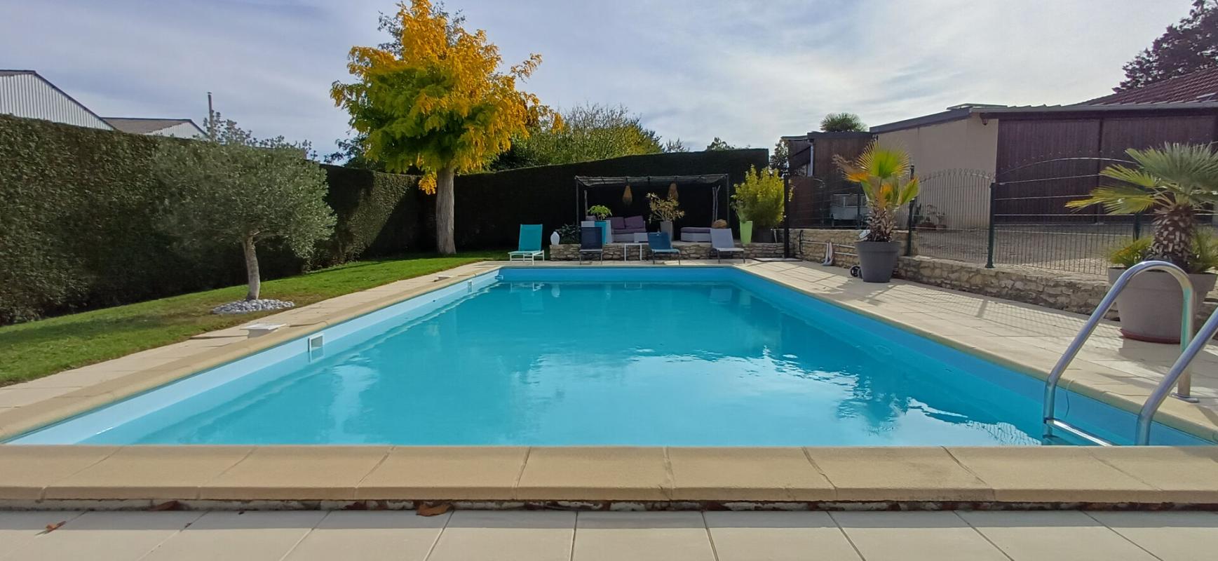 LEZIGNE Maison Coup de Coeur à  Lézigné 12