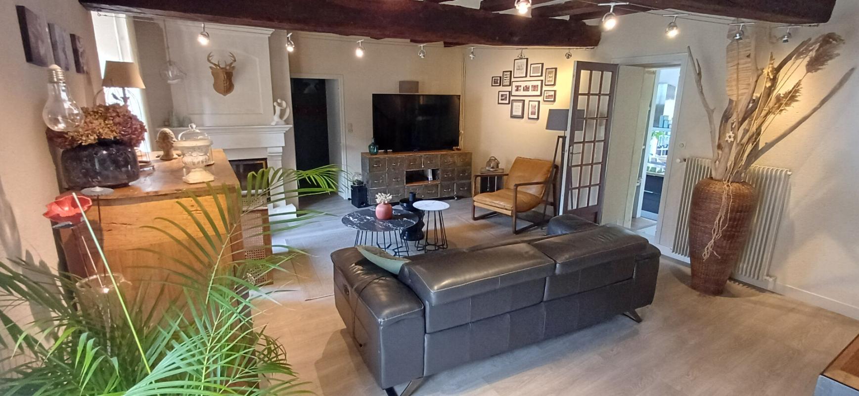 LEZIGNE Maison Coup de Coeur à  Lézigné 3