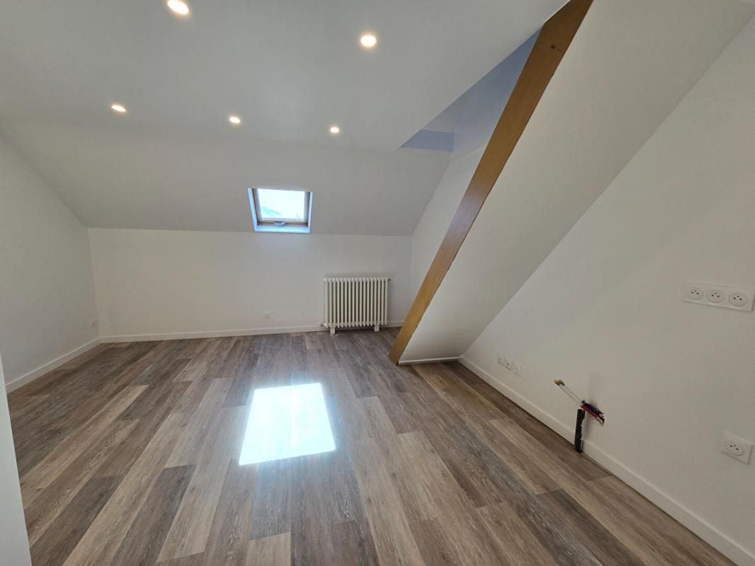 CORBEIL-ESSONNES Maison Corbeil Essonnes 11 pièce(s) 190 m2 15