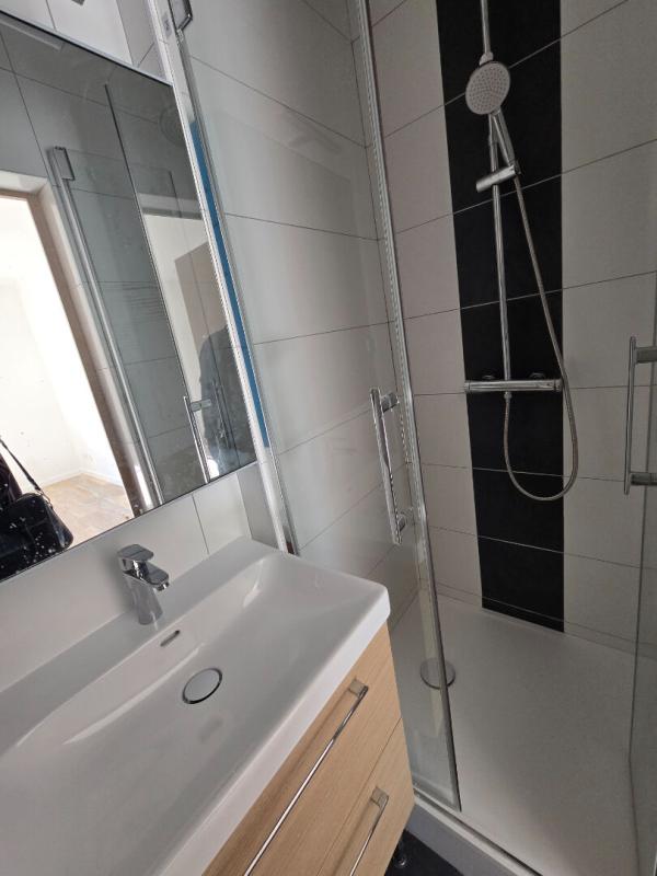 CORBEIL-ESSONNES Maison Corbeil Essonnes 11 pièce(s) 190 m2 4