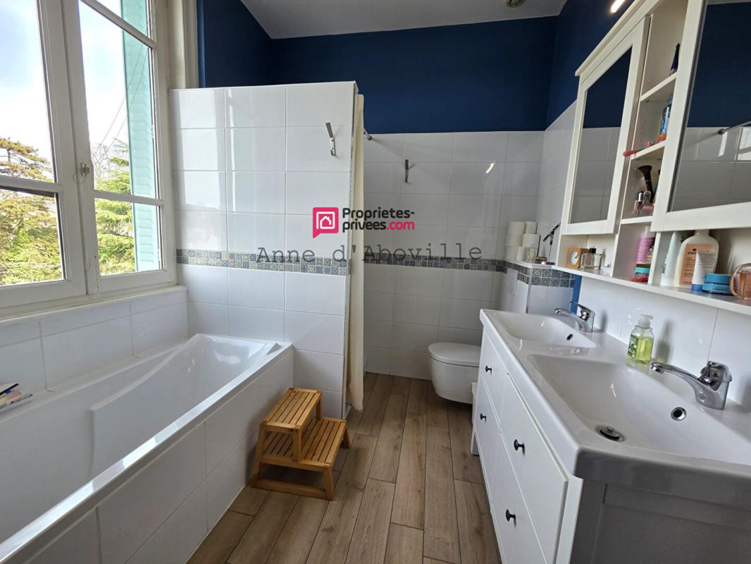 TASSIN-LA-DEMI-LUNE Maison Tassin La Demi Lune 7 pièce(s) 169 m2 10